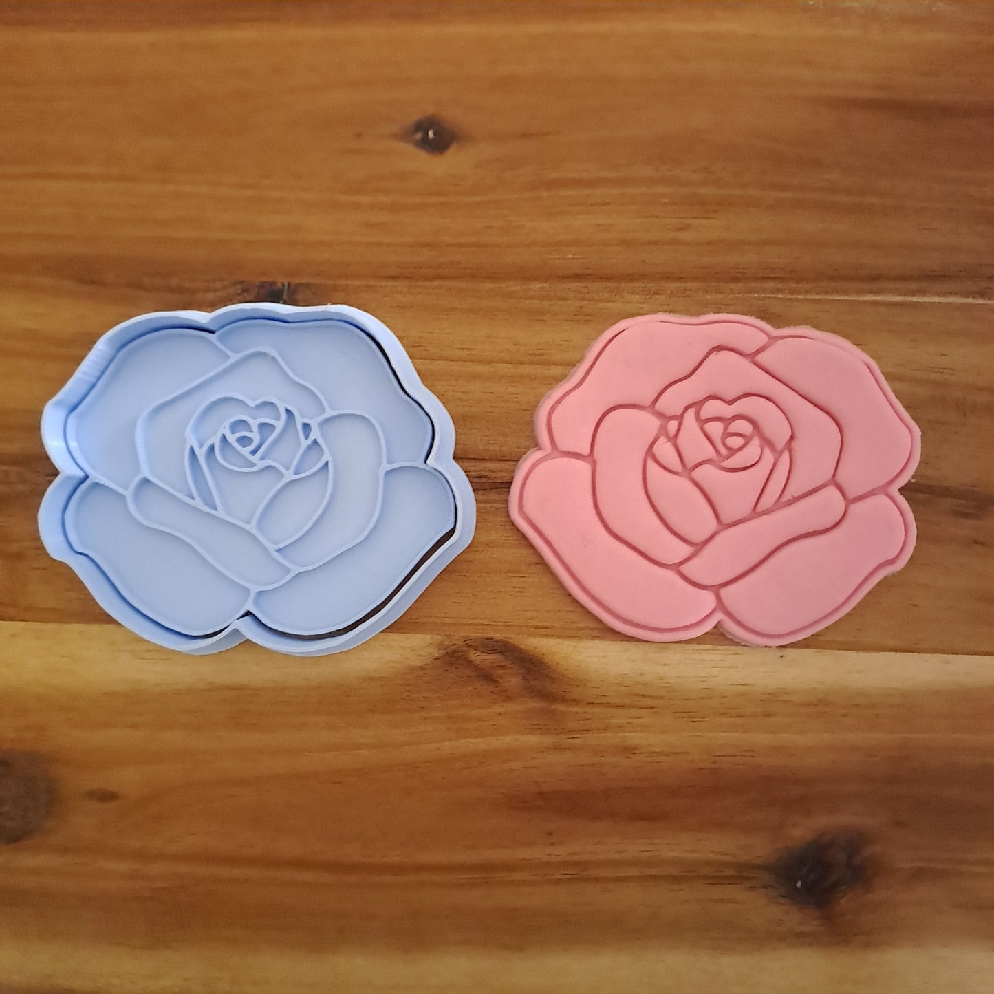 Cookies Cutter Rosa Mod.1 - Dimensioni da 5cm a 14cm - Altezza 1cm